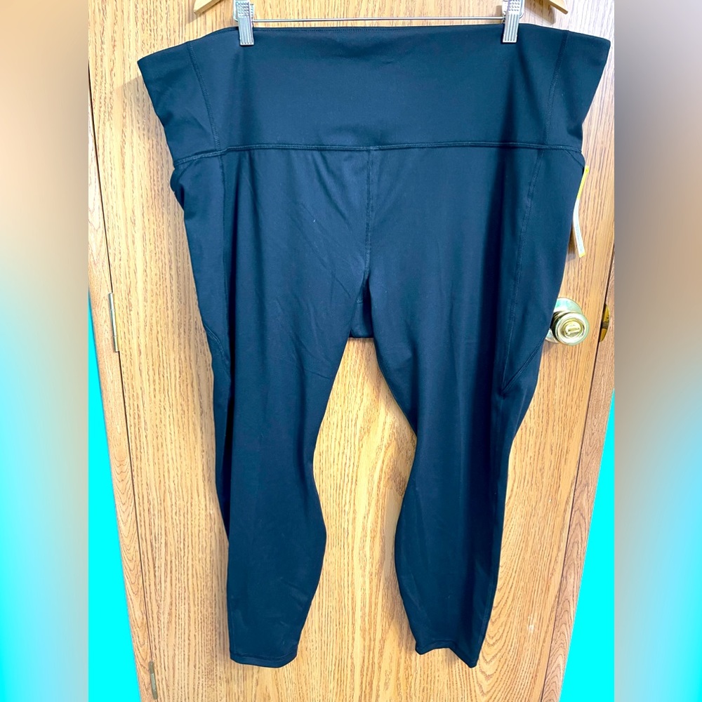 Black Women’s Leggings All In Motion Mid/High  Rise Pockets 3X NWT